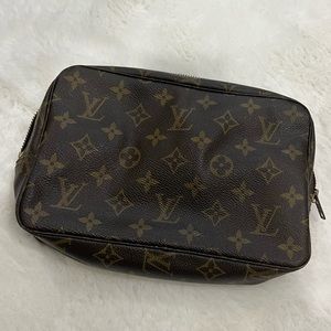 Louis Vuitton makeup bag - in great condition